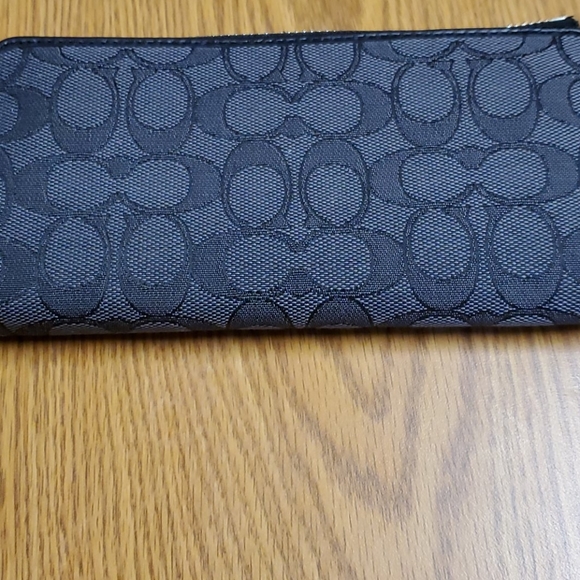 Coach Wallet - Picture 2 of 3